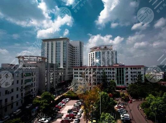西南医科大学附属医院环境图