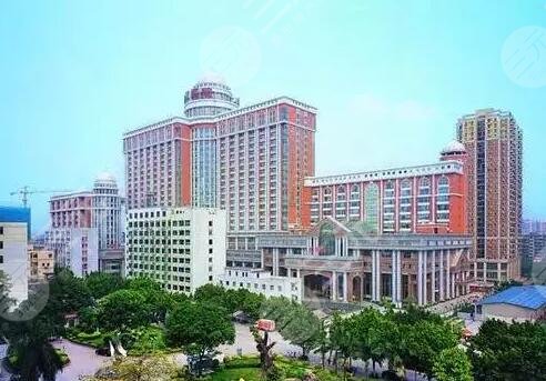 广州珠江医院双眼皮医生哪个做的好？坐诊医生名气够大，含科室实力简介